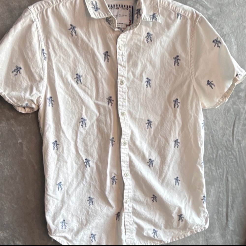 Denim & Flower Ricky Singh M Astronaut Graphic Short Sleeve ButtonUp Shirt Space